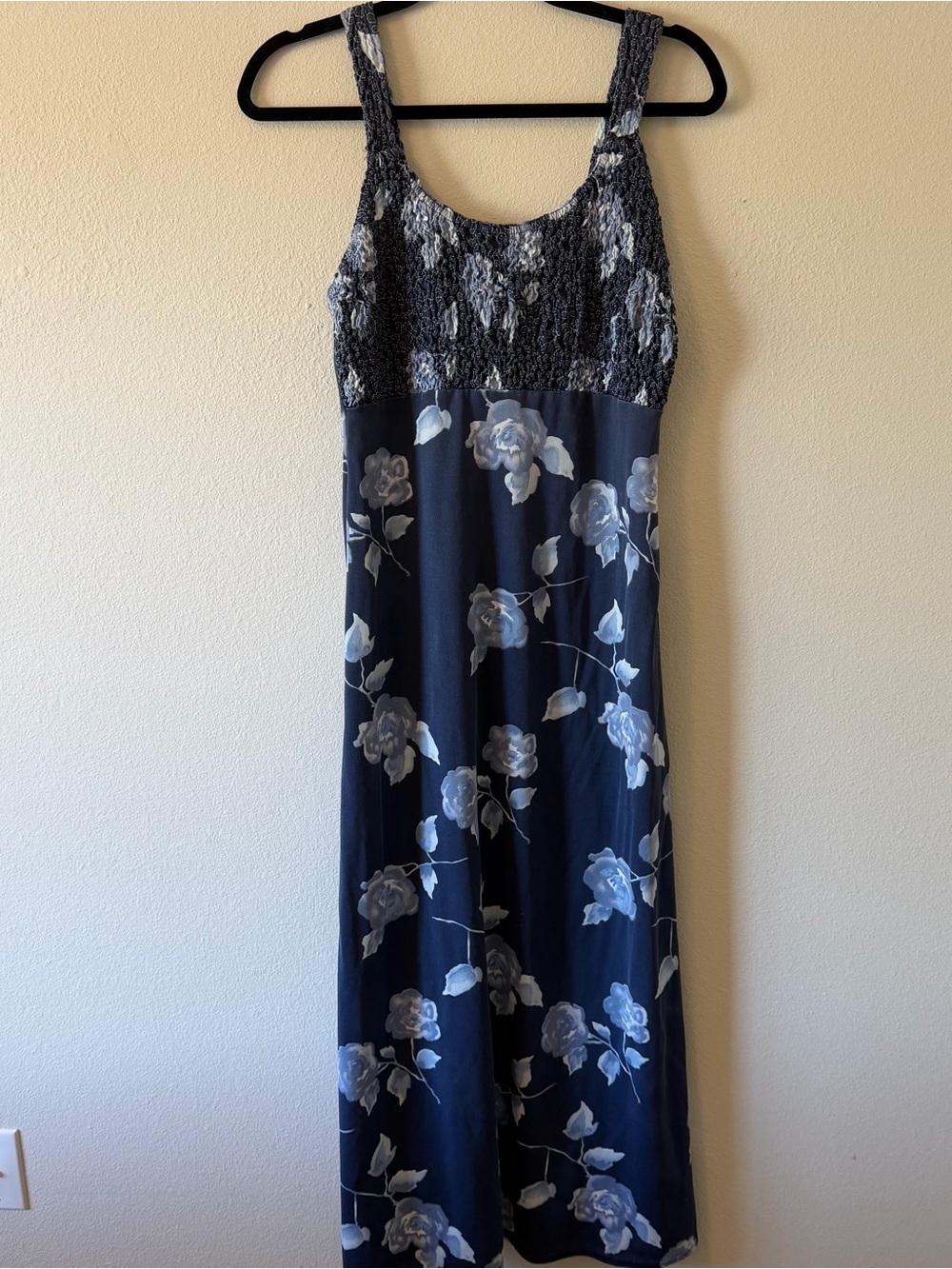 Up Front Vintage Floral Popcorn Smocked Maxi Dress Navy Blue Sz M 90s Y2K HOCO